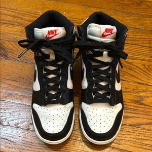Nike Panda Dunks